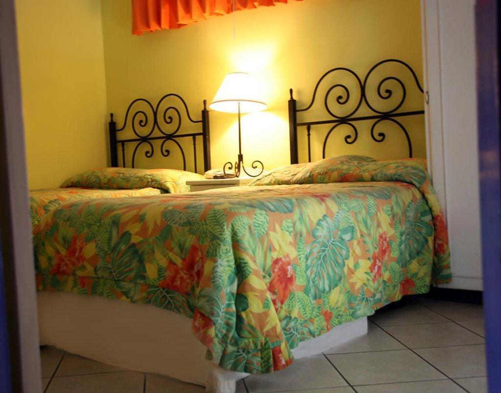 Forty Winks Inn Port of Spain Exterior foto