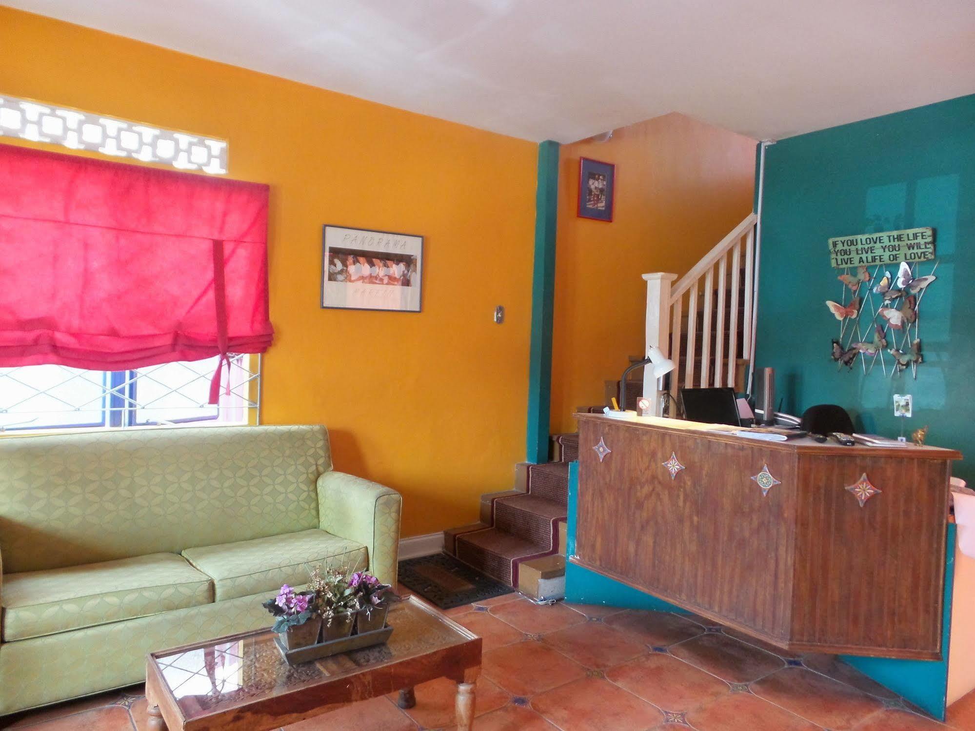 Forty Winks Inn Port of Spain Exterior foto