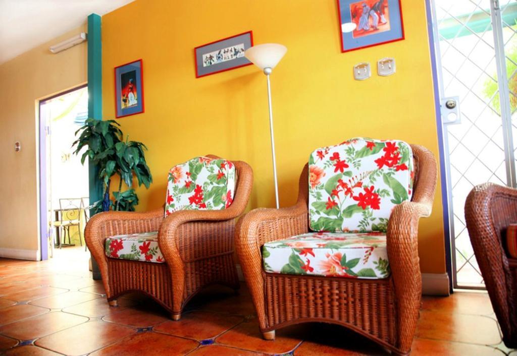 Forty Winks Inn Port of Spain Exterior foto